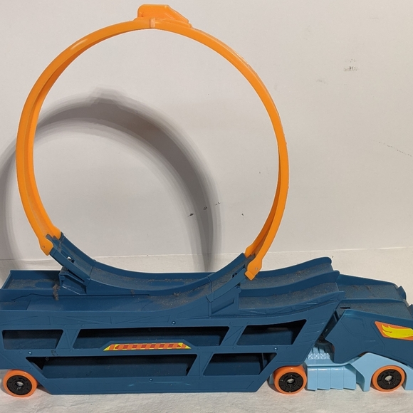 Hot Wheels Track Builder Car - Picture 1 of 4
